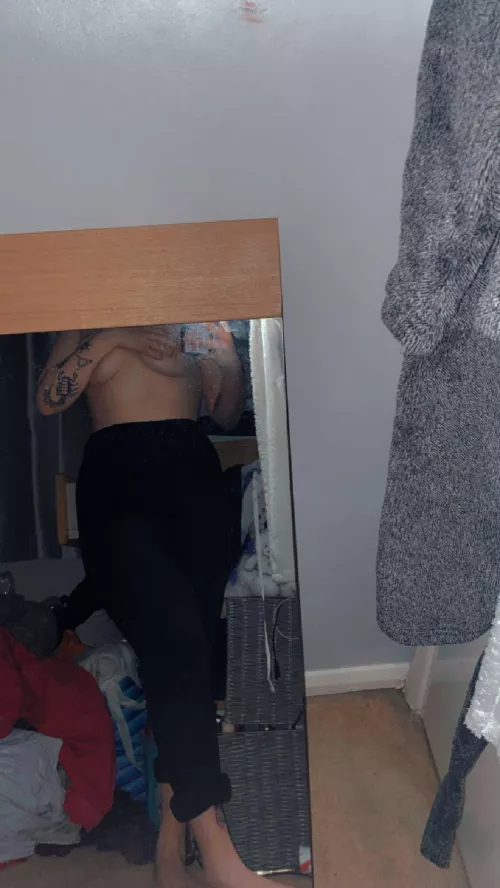 who wants a cuddle ;) by Sorry_Regret2372