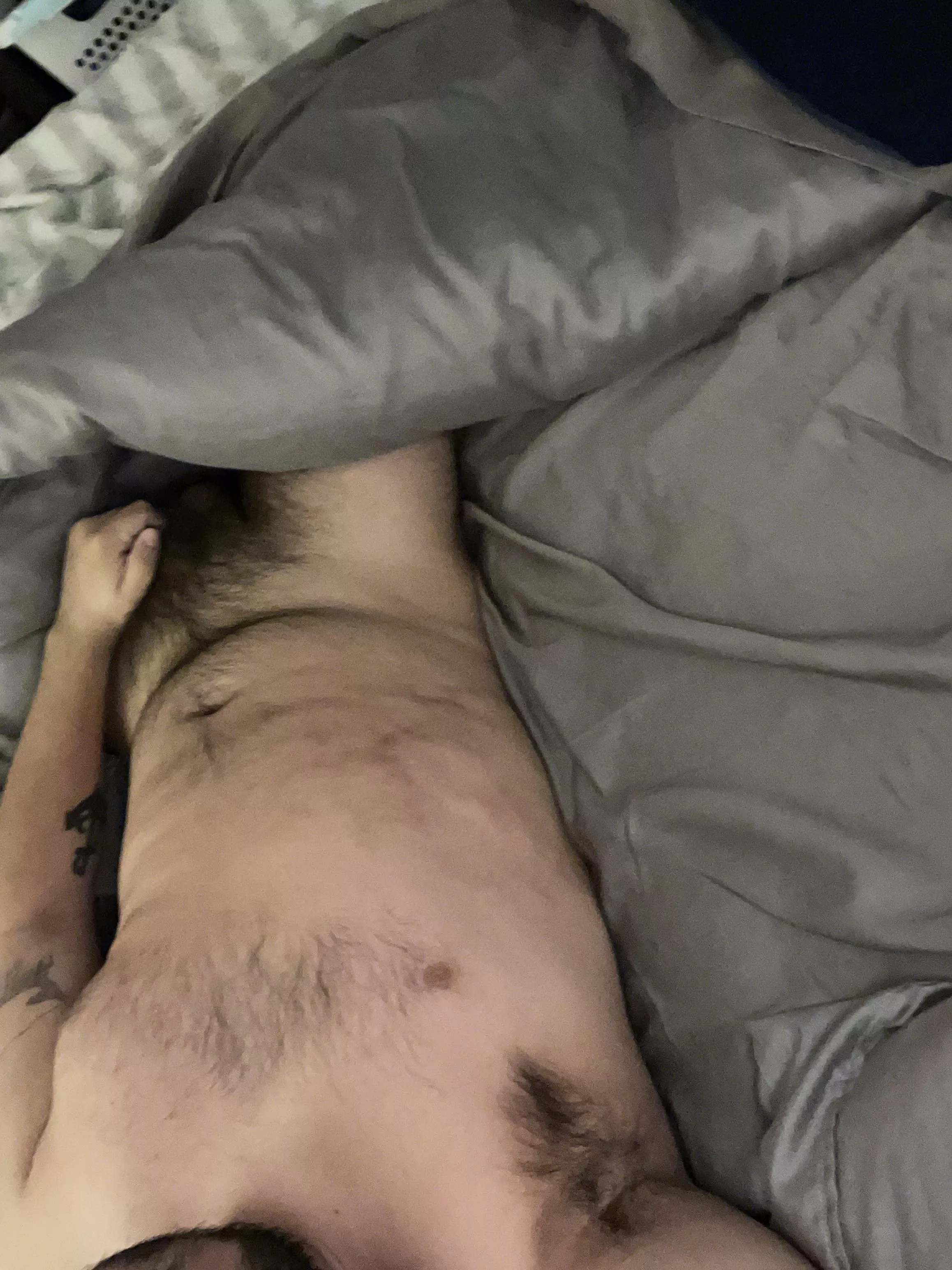 Who wants there face buried in my pits? 😈 posted by H0rnyGuy93