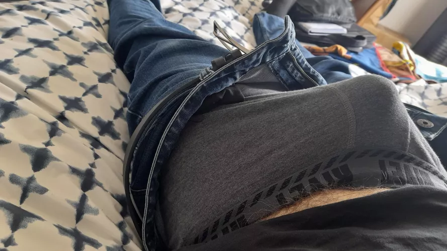 (43) Time to unwrap? by flimsymask