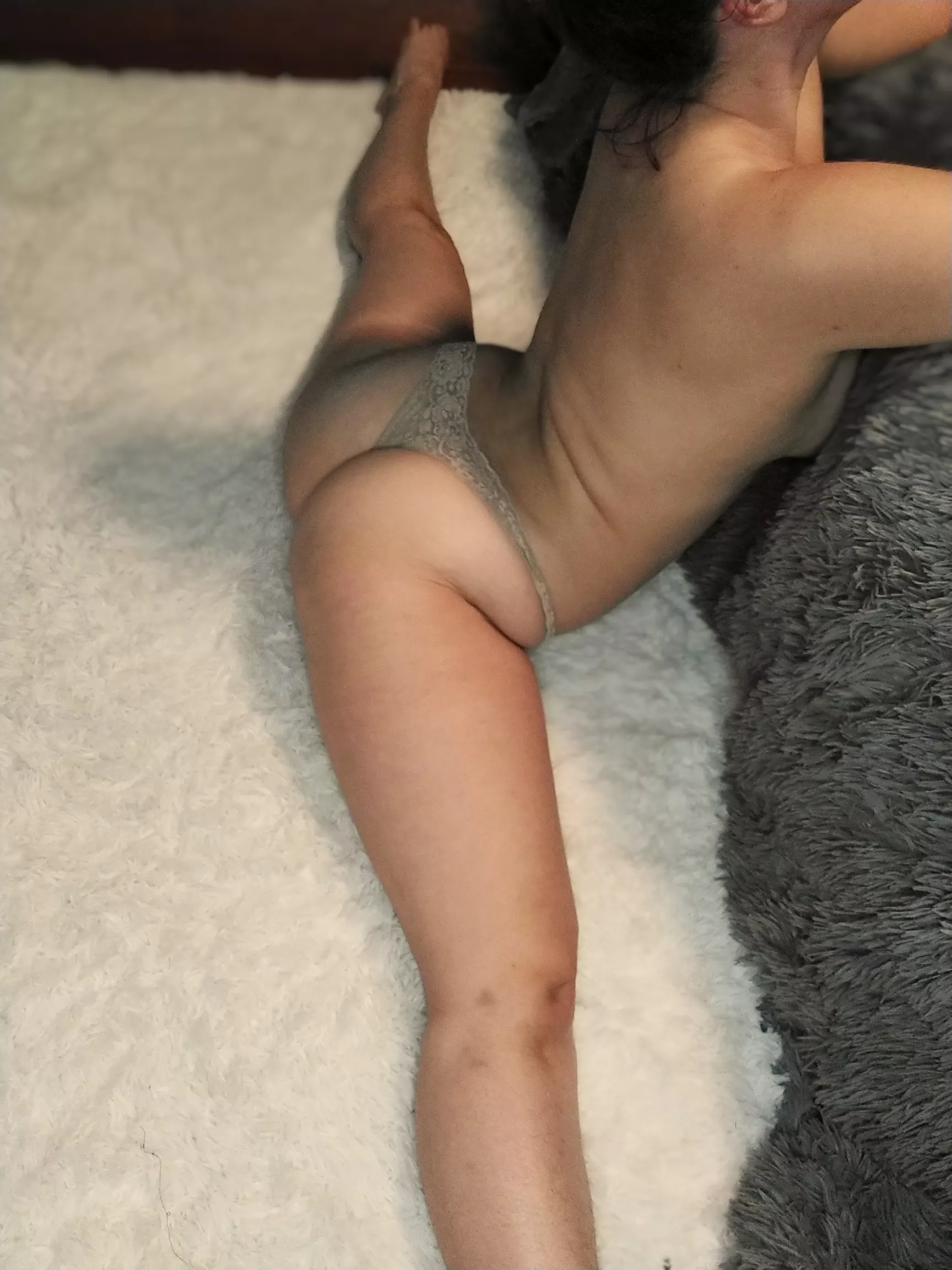 A little stretching before bed posted by FlexyFia