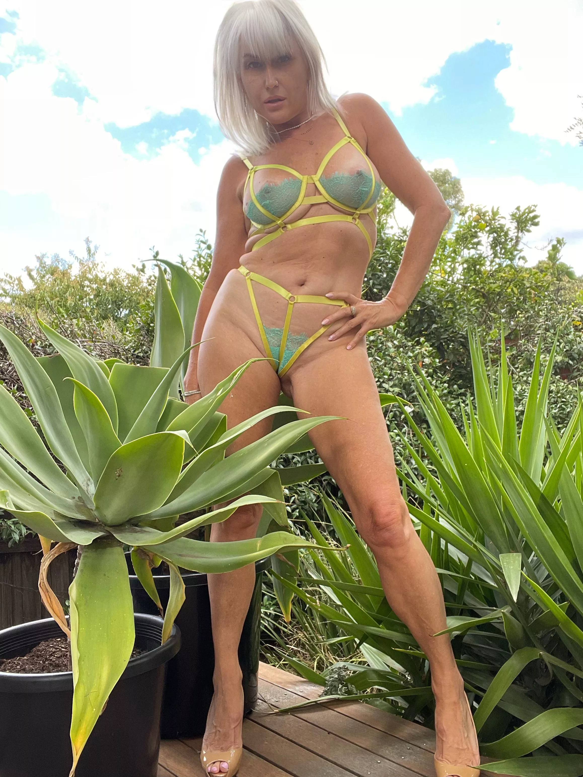 And she bowed to no one posted by TheGoldenGilf