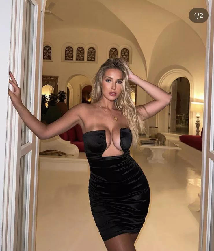 Black dress posted by spicy_kingWest44