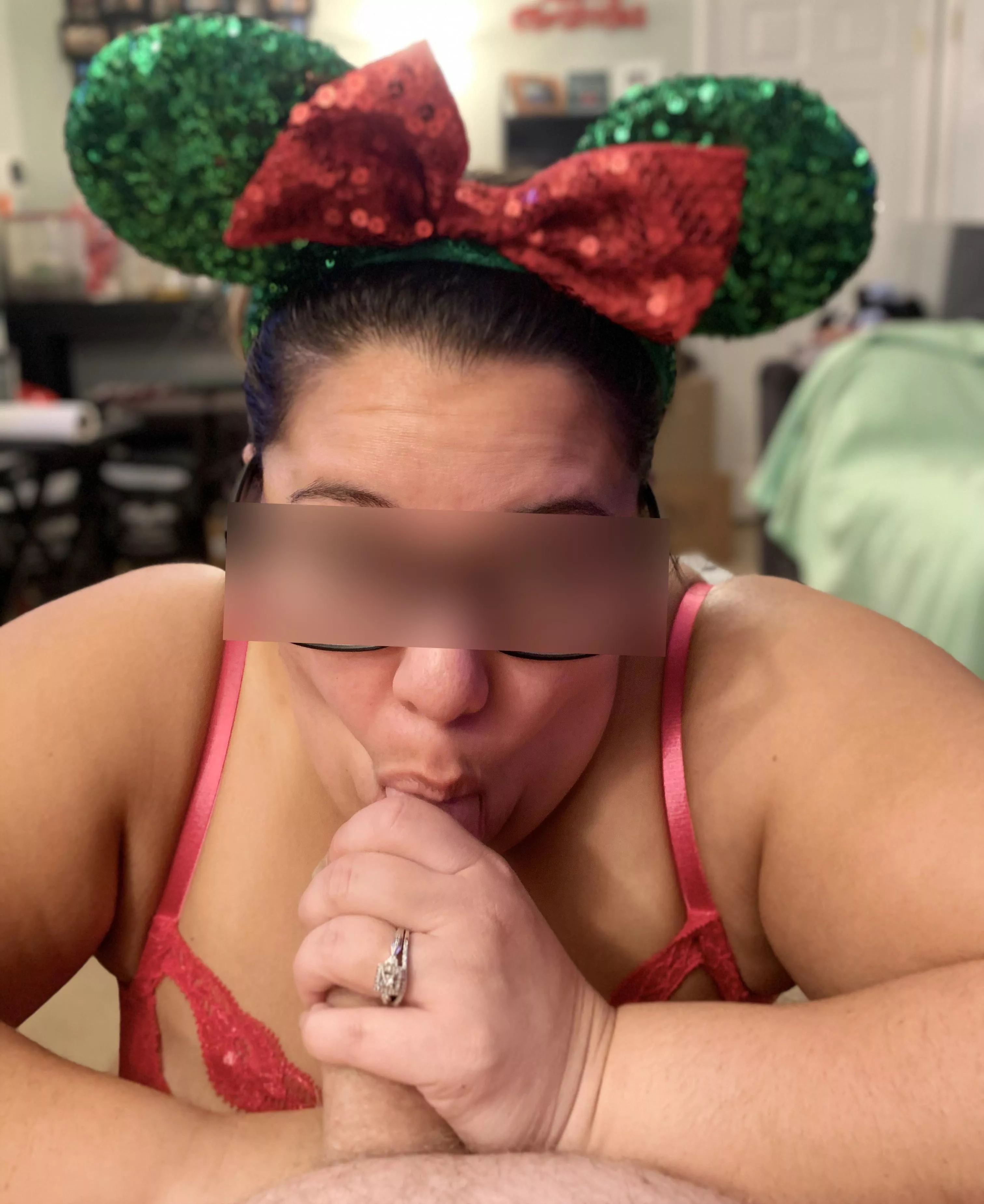 Blowjobs are more [f]un in mouse ears! posted by booty_and_thebeast