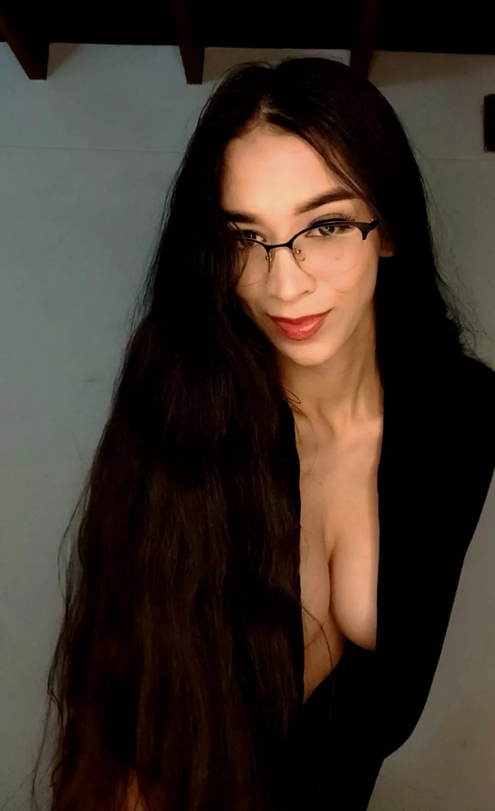 Come help me take this sweater off 🔥 posted by SabrinaAdams