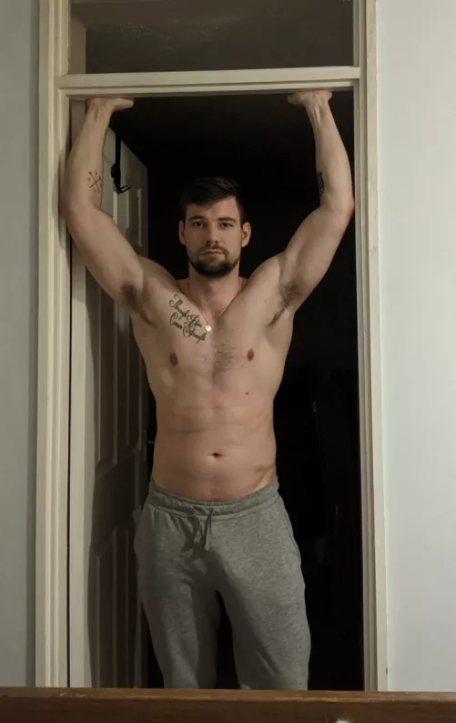 Entertain me .. by Mkster900