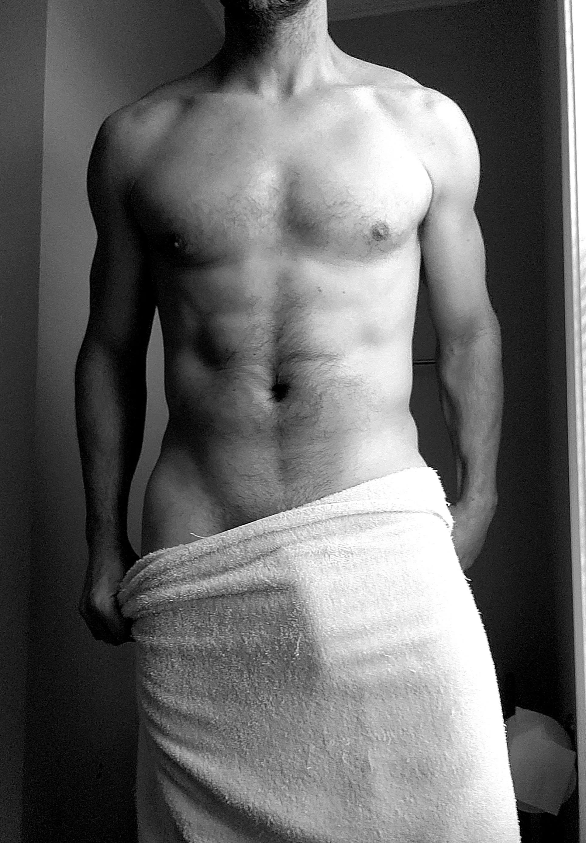 Feeling frisky this morning [42] posted by sorta_round_3