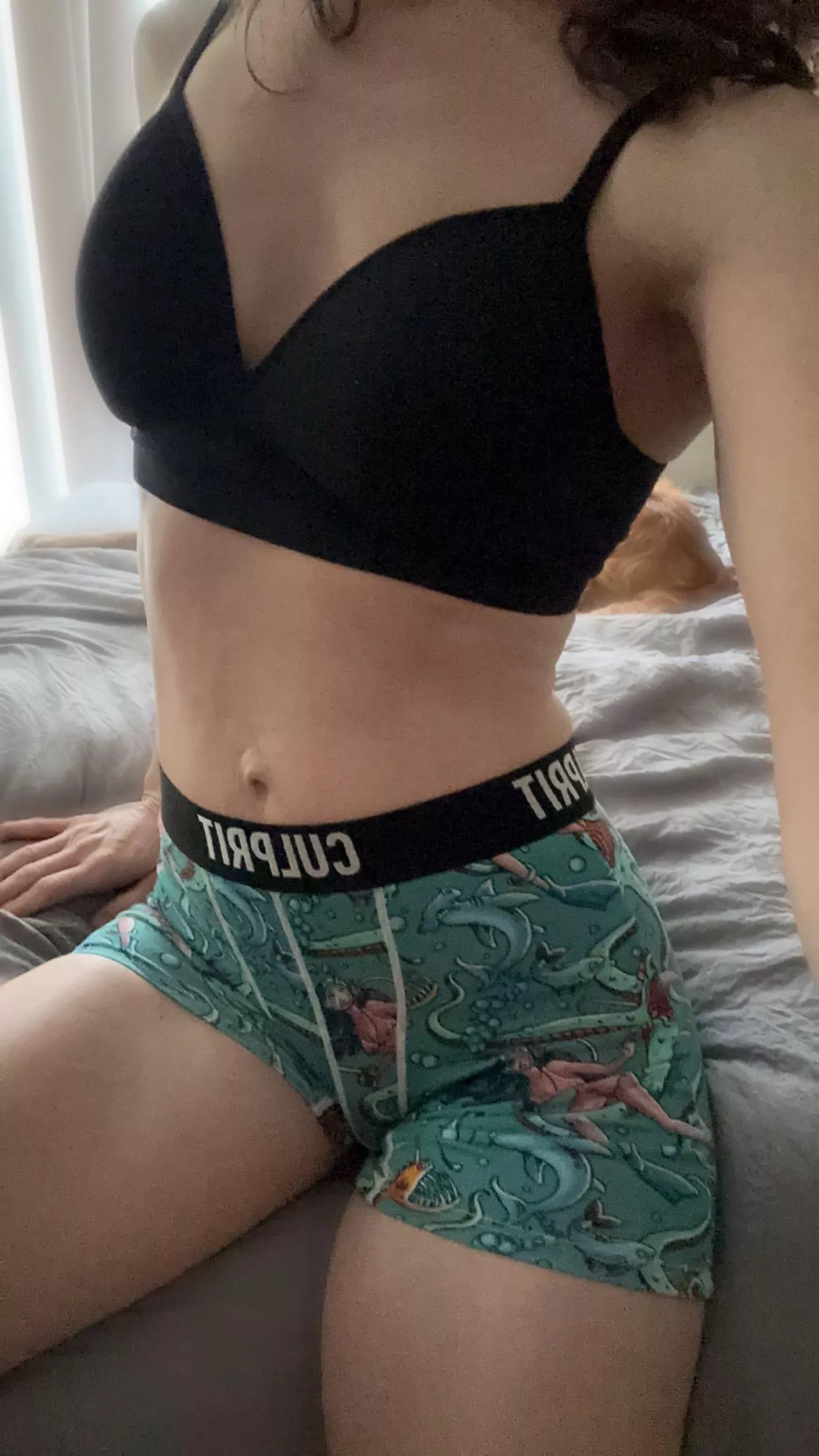 [F]eels like a casual day 🤷‍♀️💋 posted by miss_haute