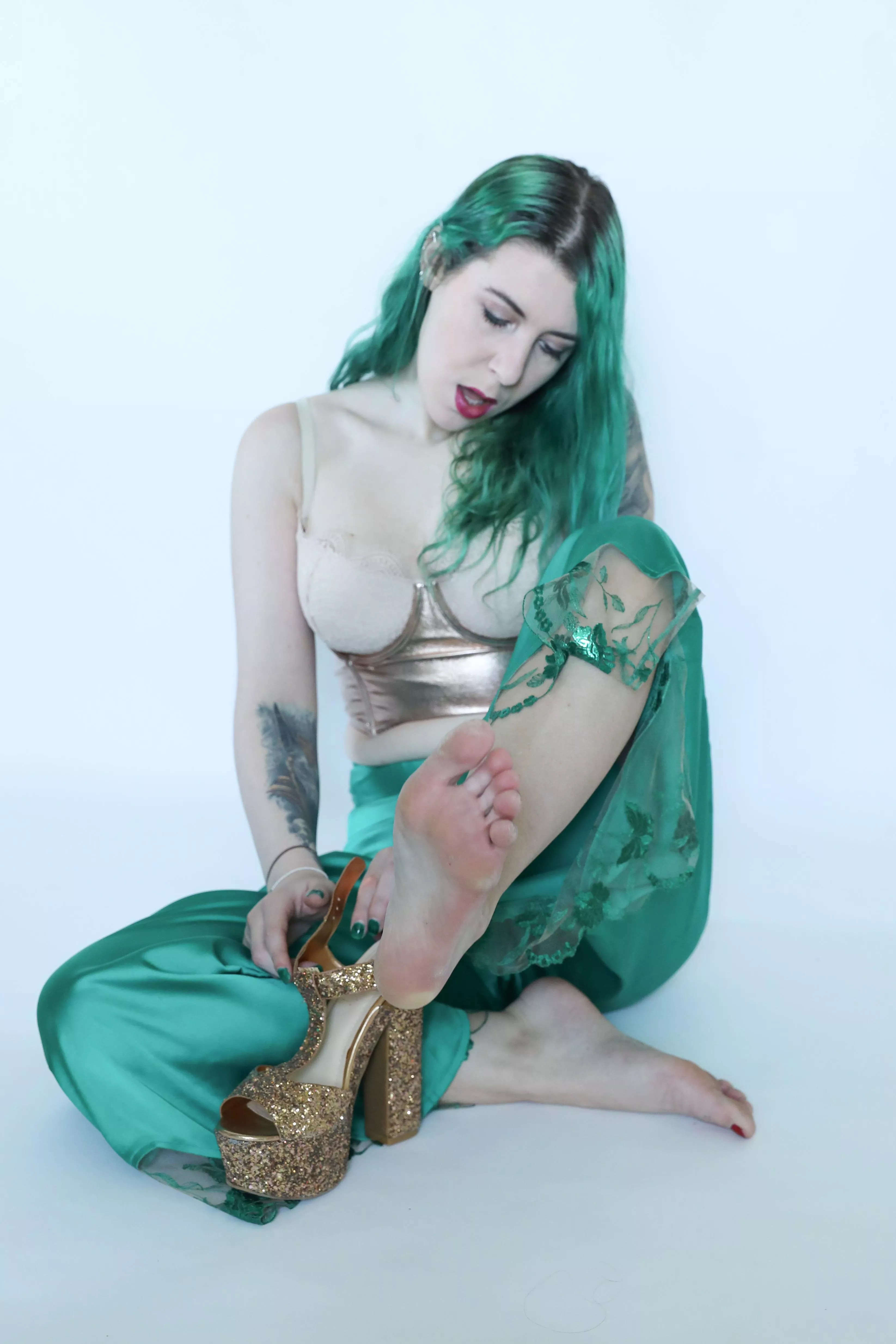 Gettin those heels off posted by sirenskiss3