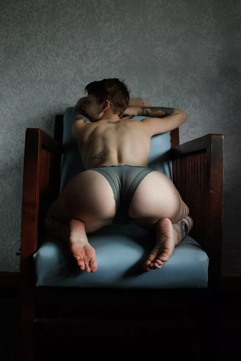 Happy Monday Bum Day! ^^ posted by stretchykitten