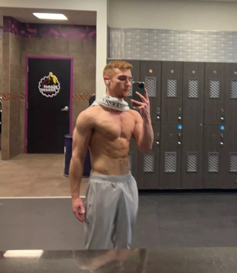 Happy Monday! Make this week great 💪🏼. posted by gxenlightened