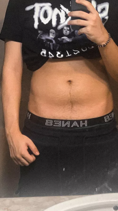 hiii i’m new :) by Klap4Titan