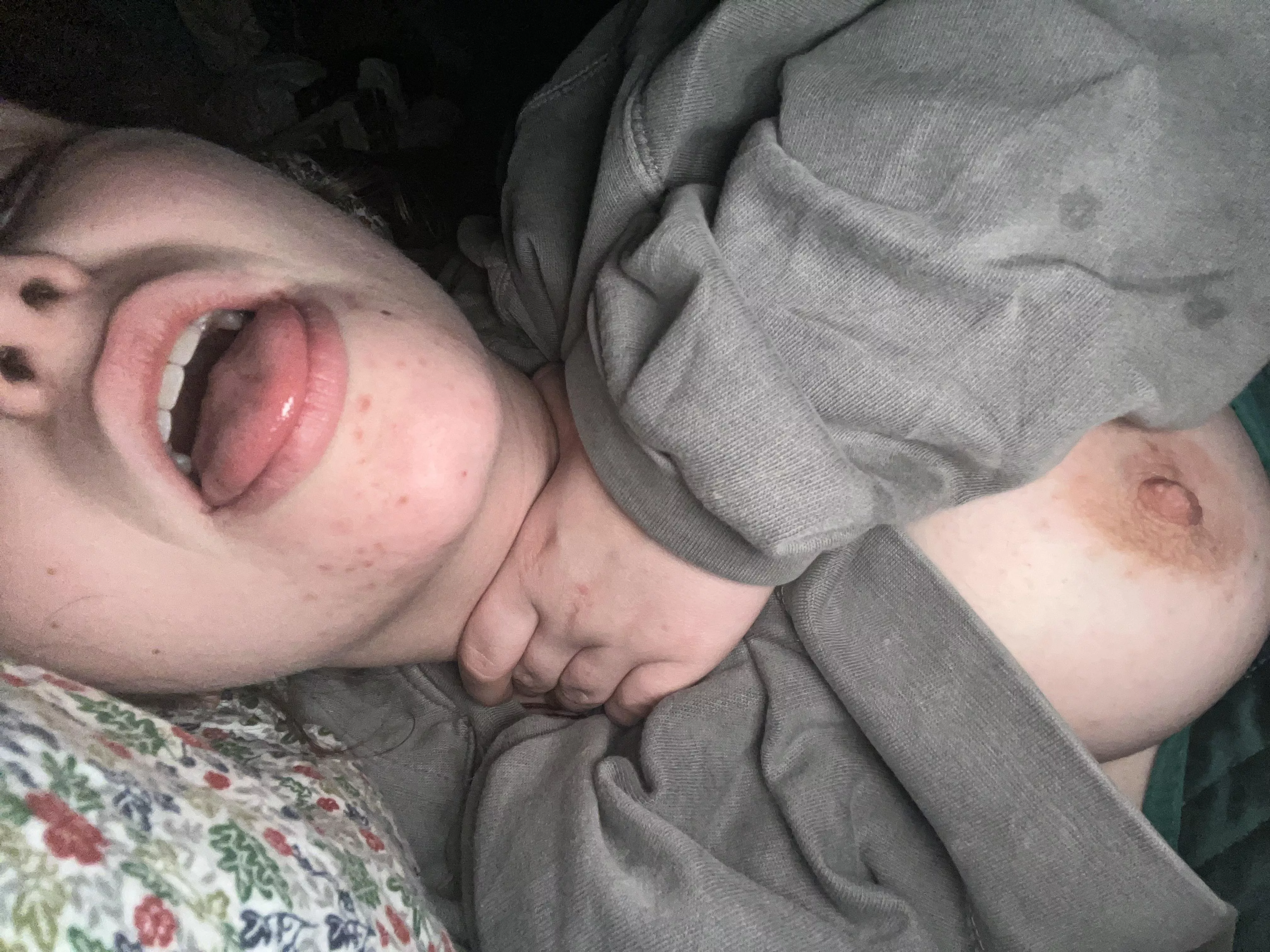 how tight would you squeeze my throat? [f] posted by aphrodit-e