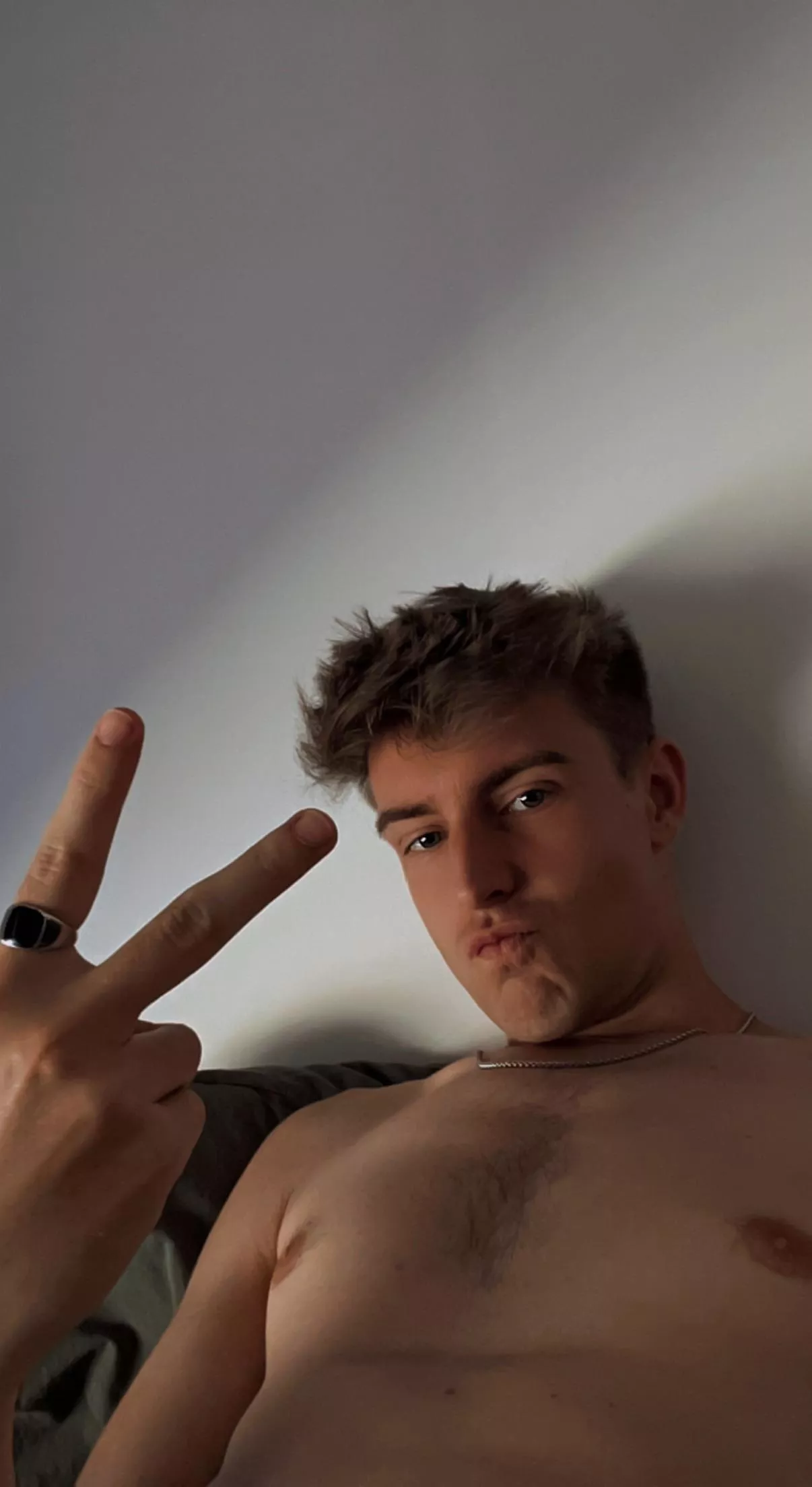 How’s everyone’s day? 😊 posted by Original_Burrito