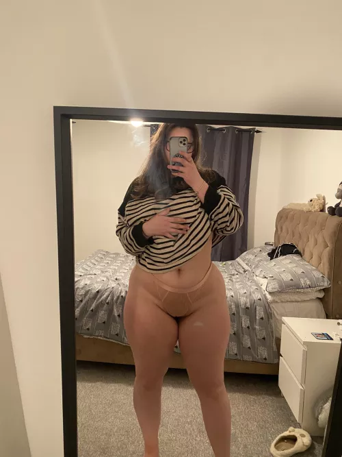 I bet you want to see more😘 by Penguinn_9