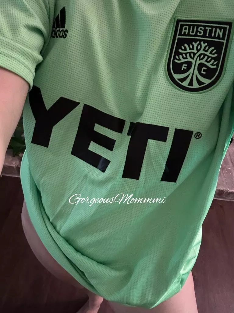 i have my workout gear ready (f) posted by GorgeousMommmi