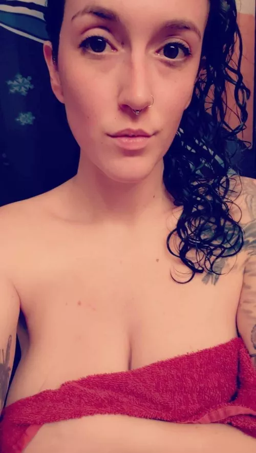 I need a shower buddy by dabeefqueen92