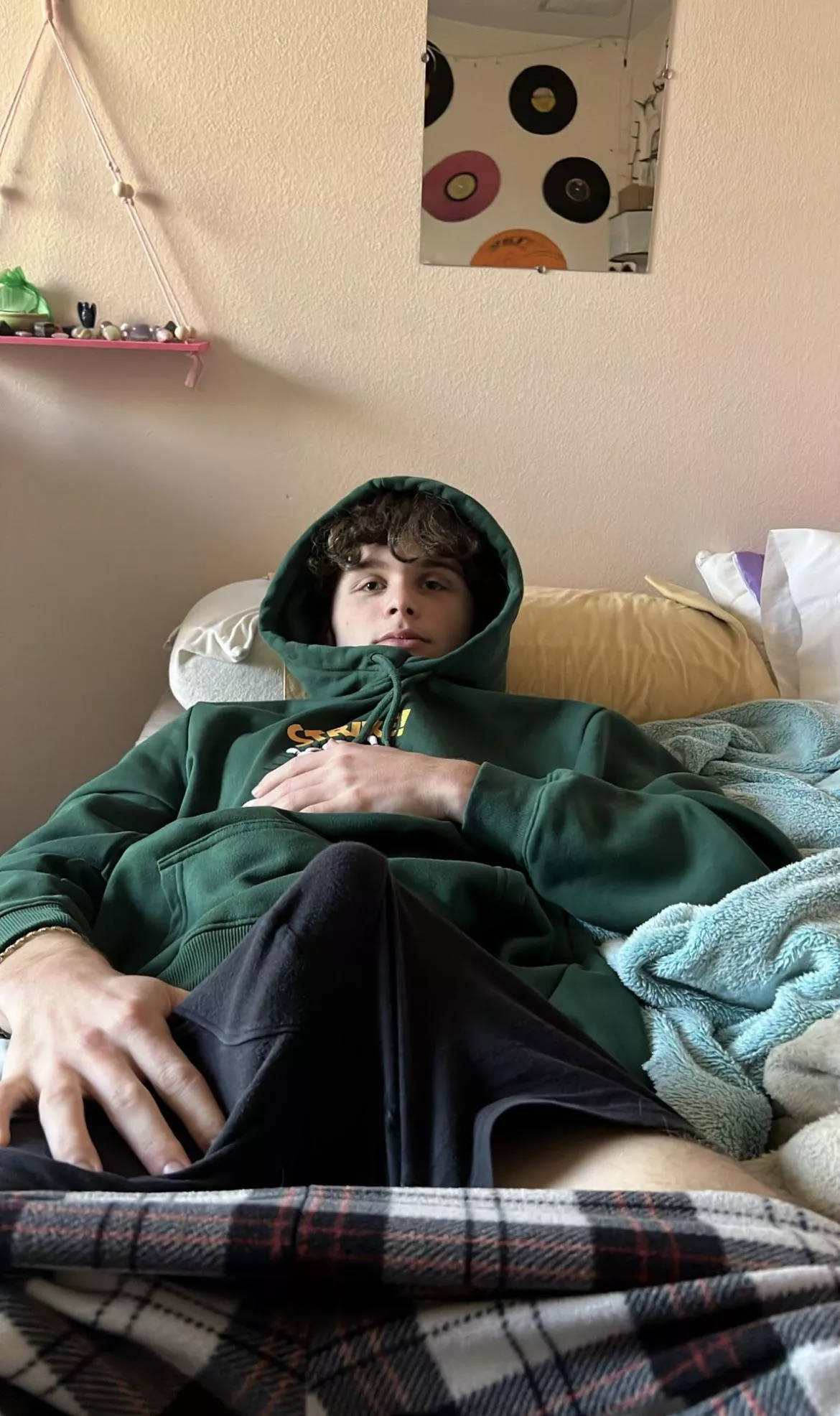 i’ll wait for you in bed like this every morning :) posted by ghostriderr2