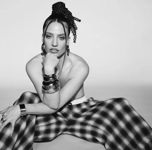 Jess Glynne by bountynondairy