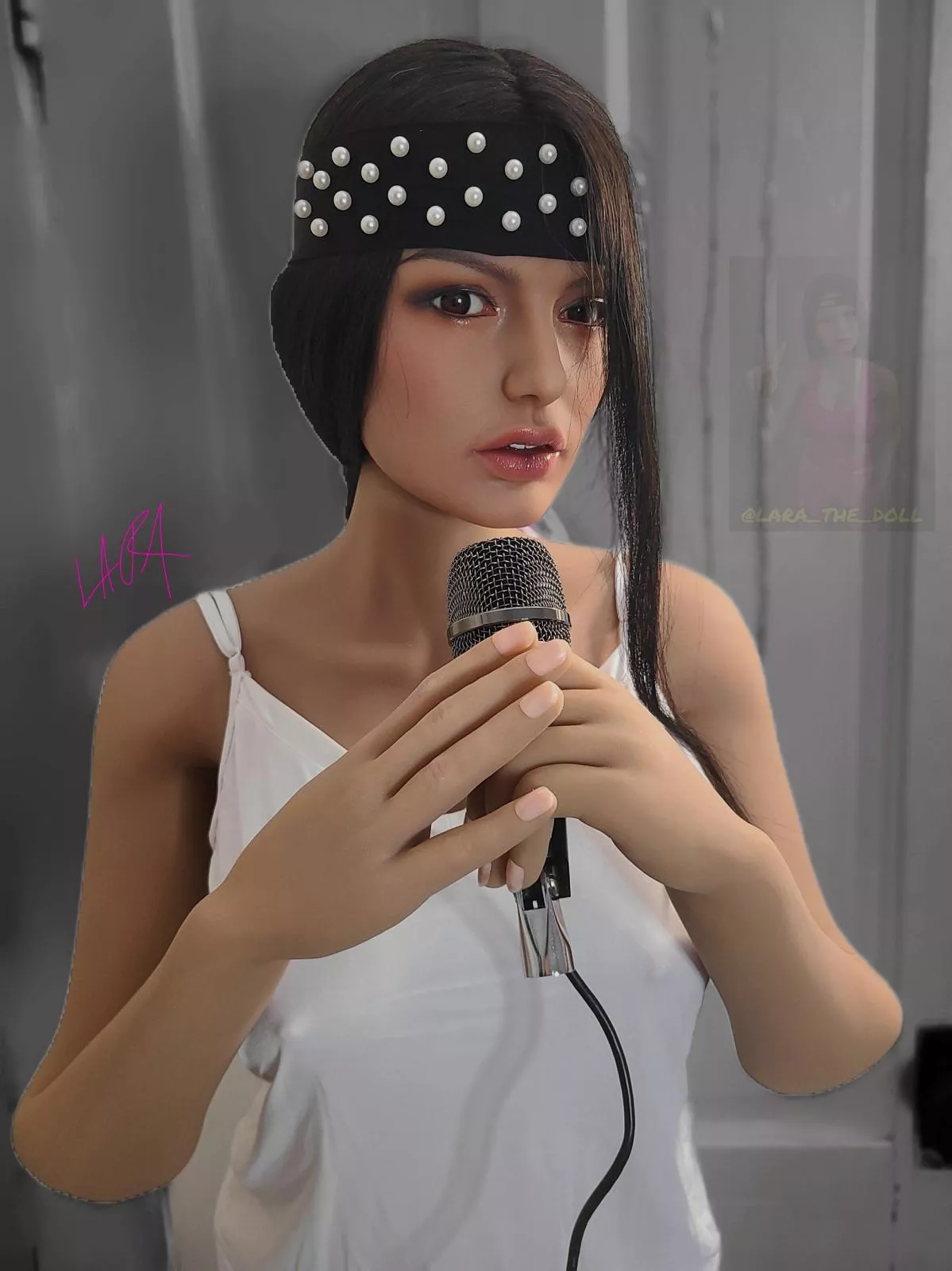 Lara thinks she's gonna make it as a pop star posted by ocelotrevolverco