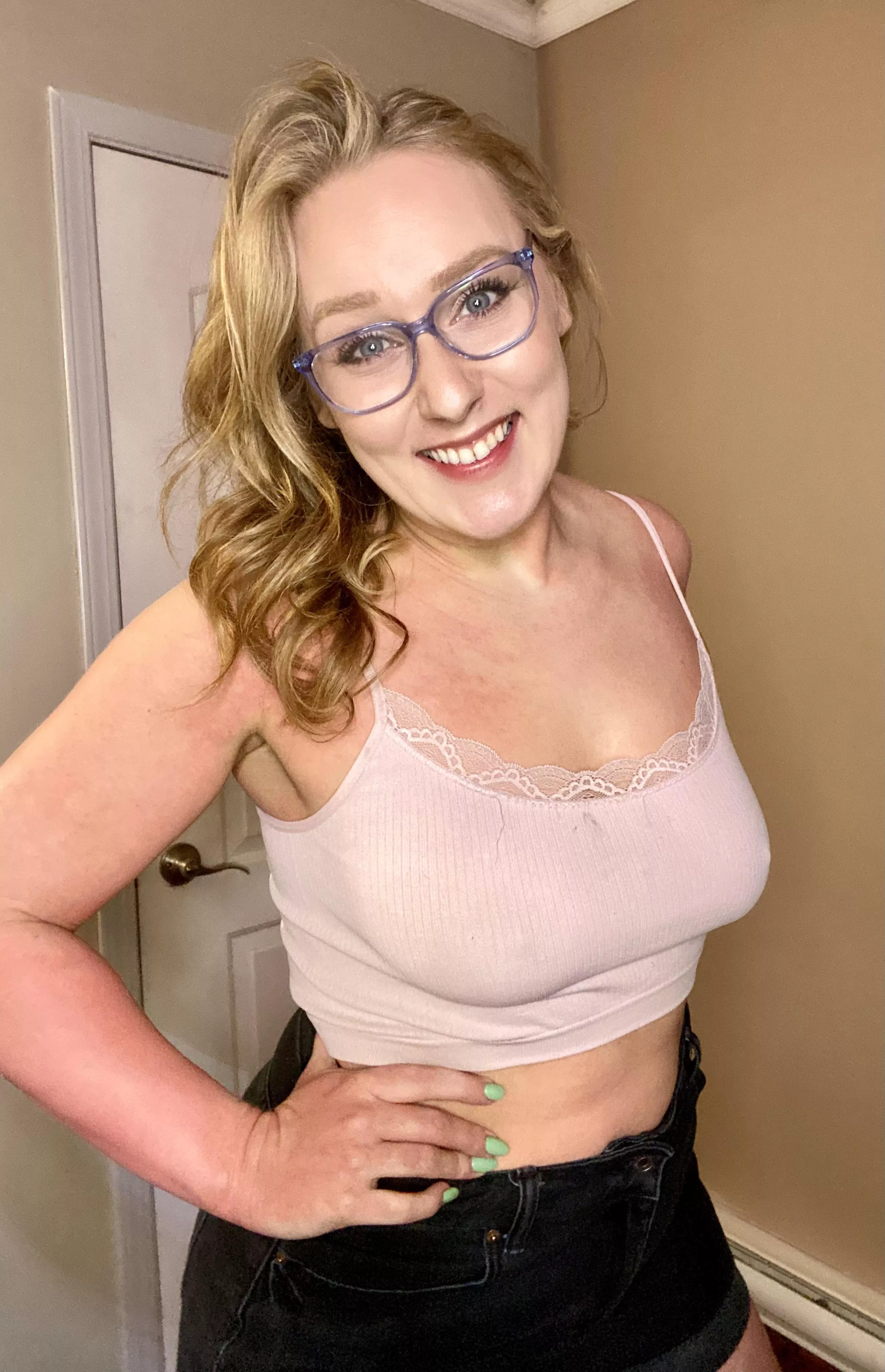 Love the warmer weather! Who else is ready for summer posted by bootyliciousangel