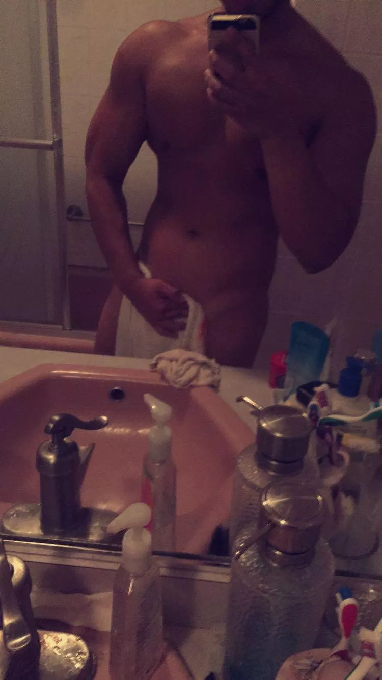 [m] am i welcome here? posted by popboogiesmokehoodie