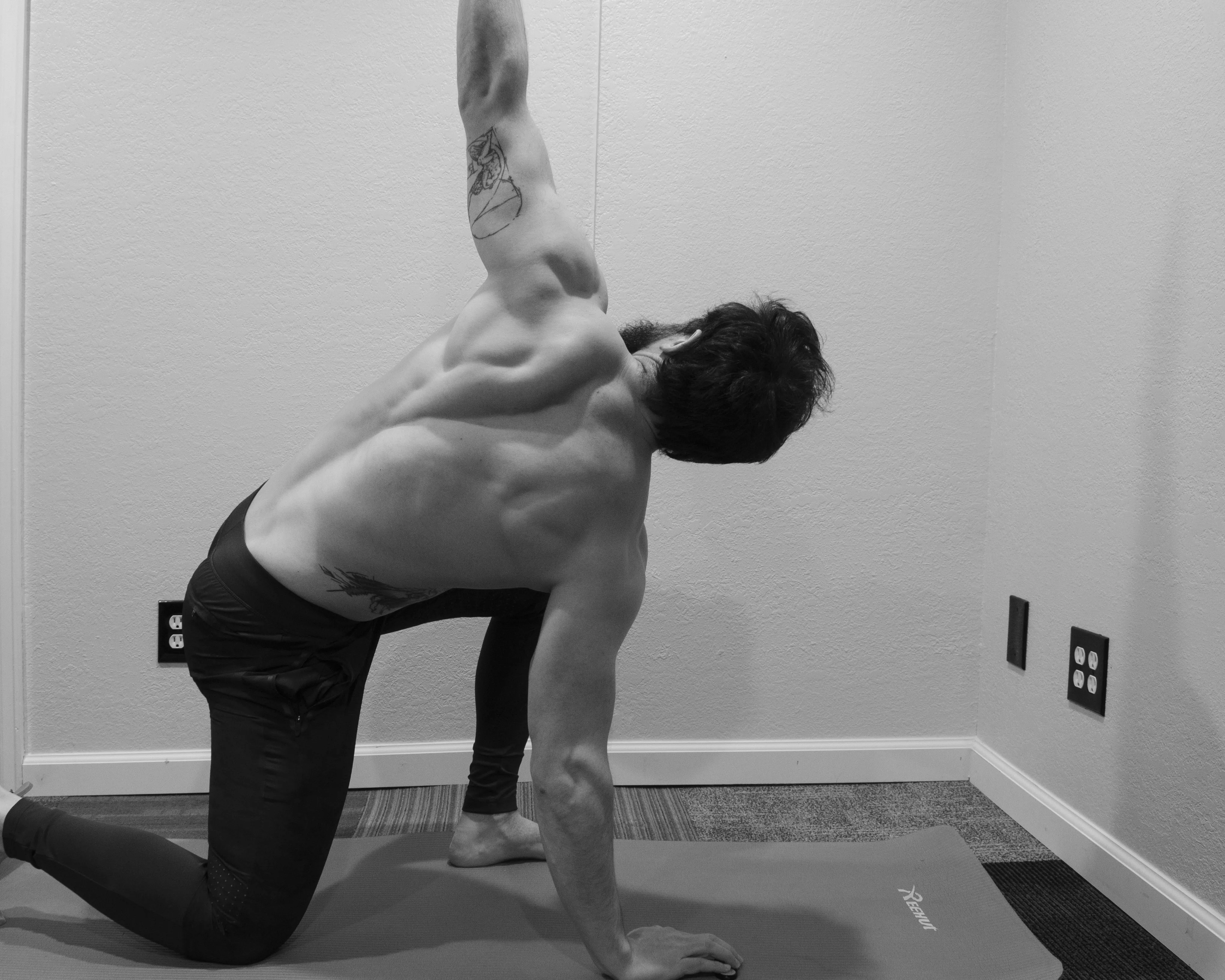 [M] Some yoga after back day 💪 posted by eric-fit