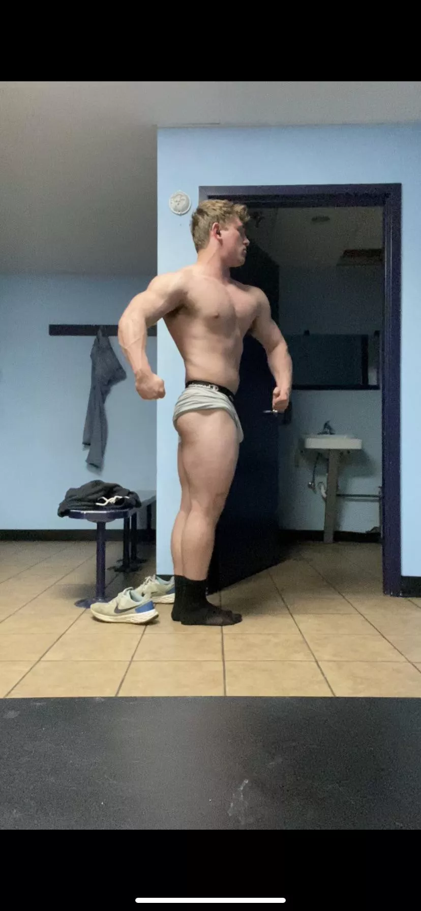 Muscle beast flexing posted by Full-Sir-4497