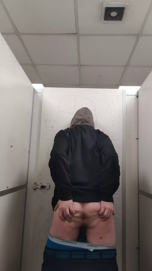 My boyfriend sent this from work says he can't wait to get home ,would you guys like to have this coming home to you by small_mans_society