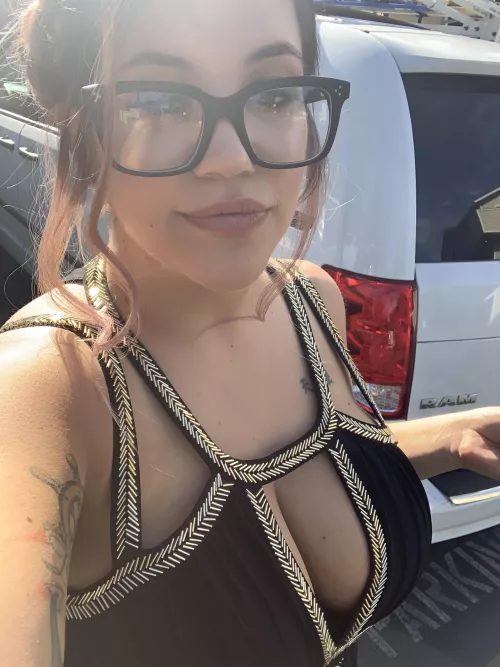 My cousin said my dress was a bit much for our dinner party 🤭 by _daisydahlia_