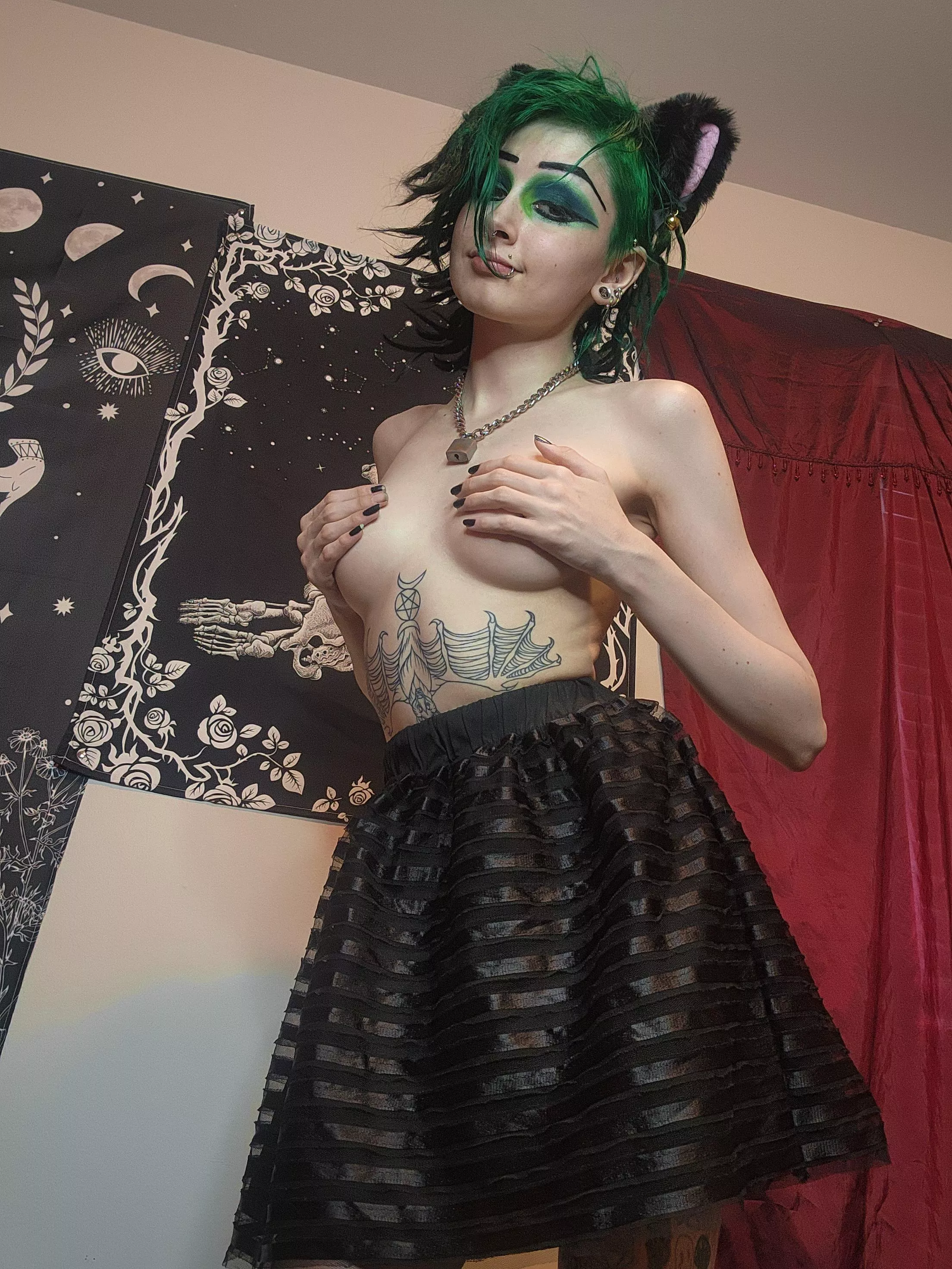 pale goth kitten🖤 posted by The_Lab_Rat_