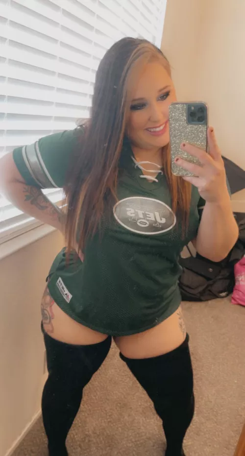 Put your head between these thighs baby 🫦 by savagetaurus7