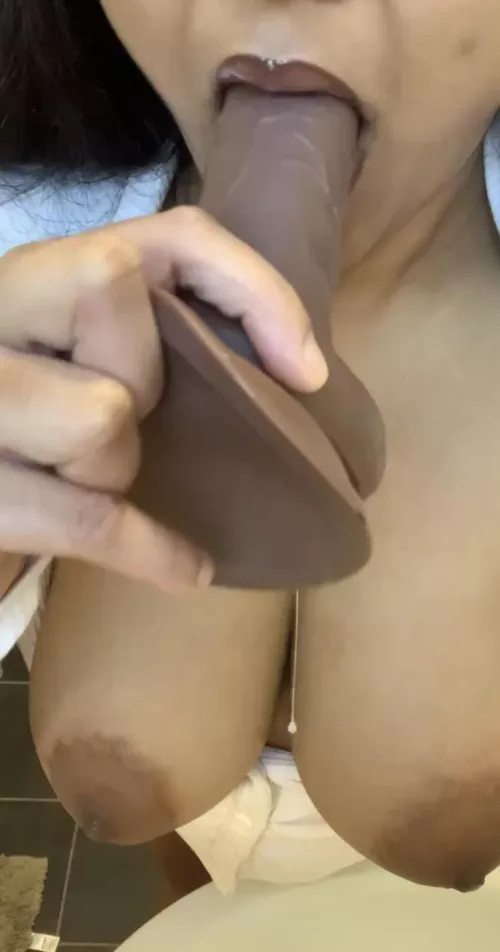 So many places to look in one pic [F]💦 by priyabby