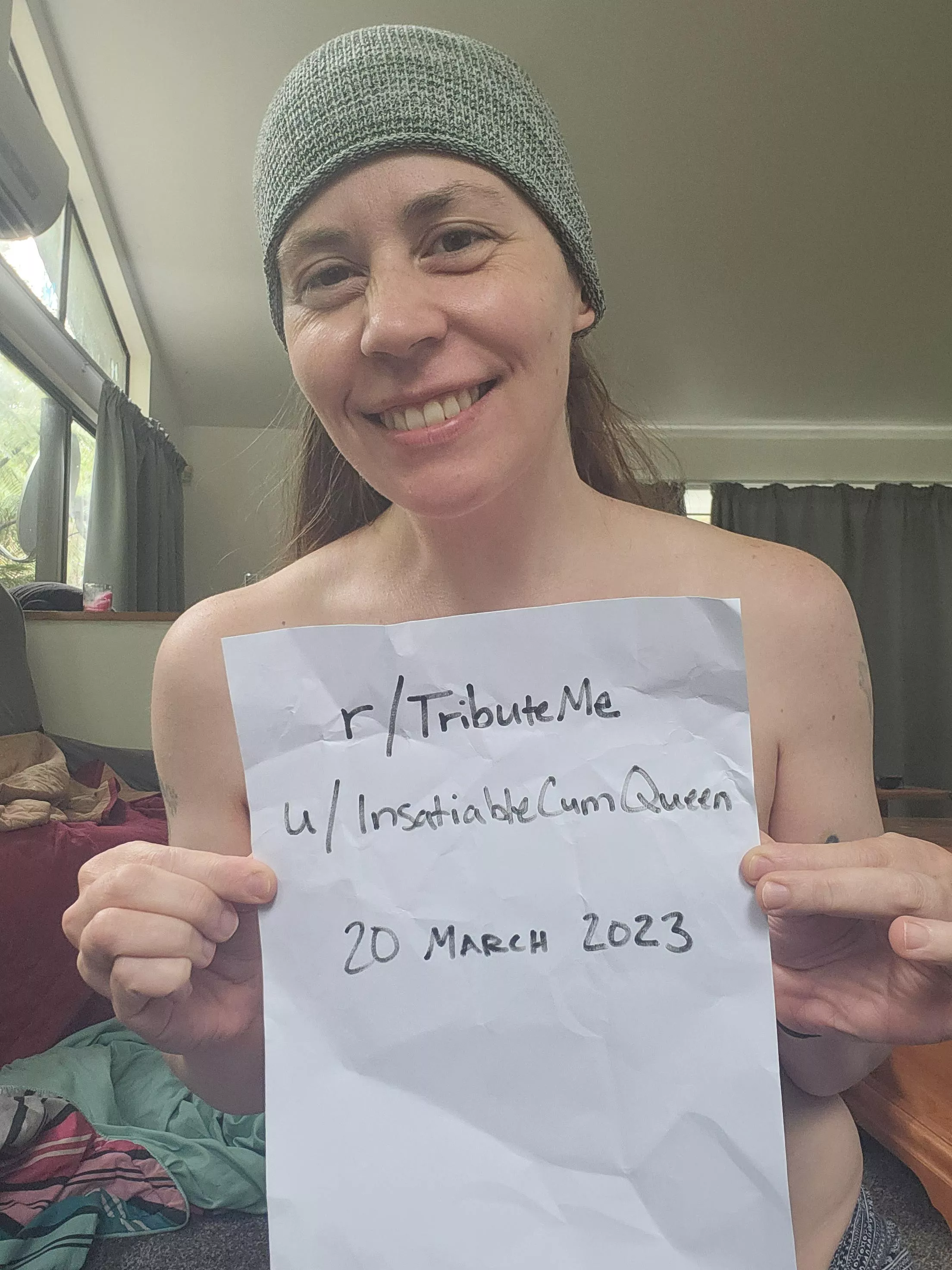 [Verification] (face) posted by InsatiableCumQueen