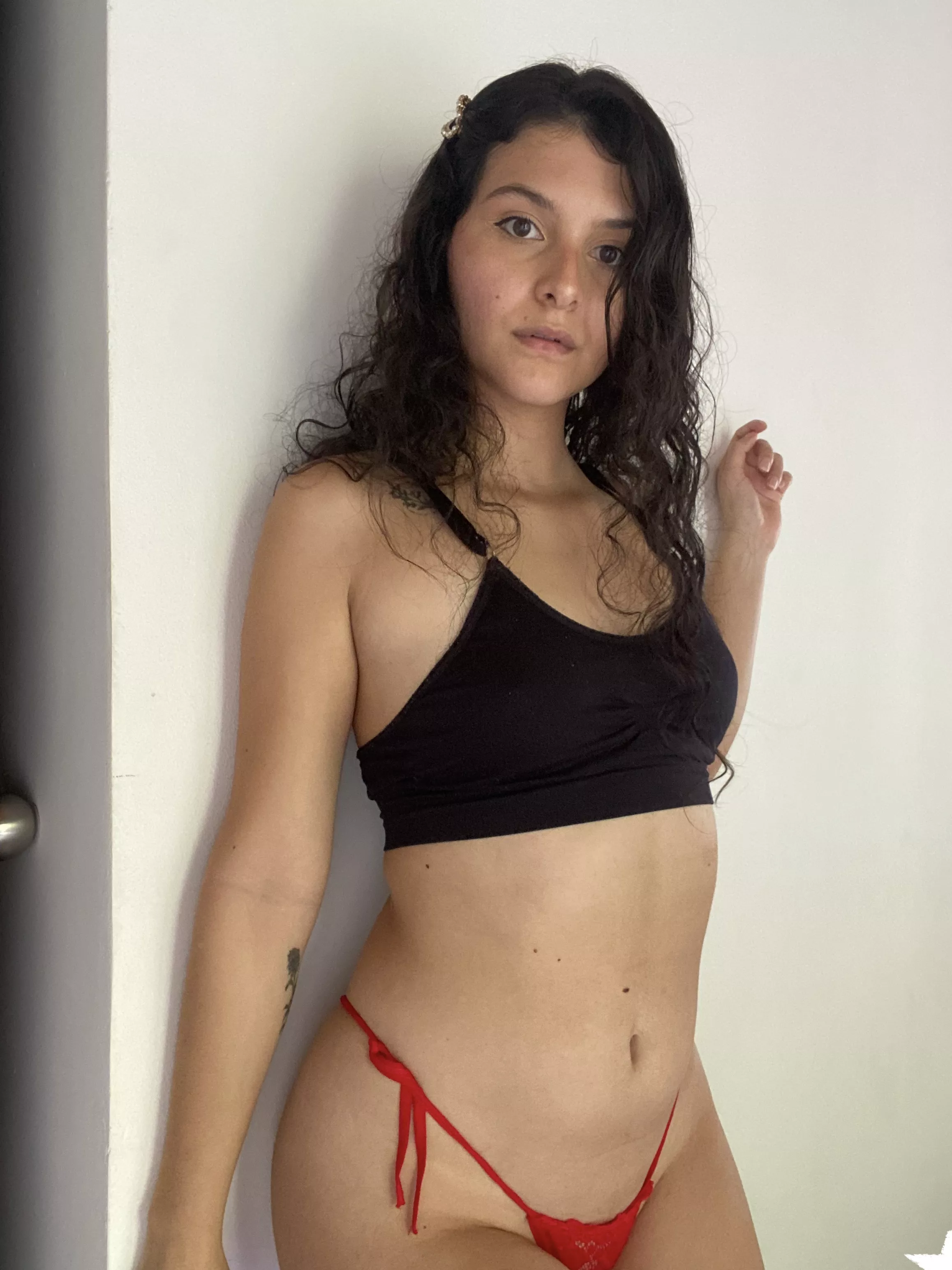 Want to suck you till you pass out 👅 posted by hameesvx