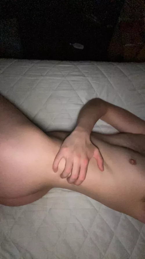 you know it’s pink ;) by twinkboy587