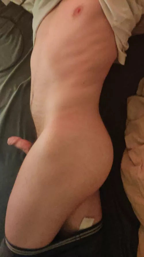 18 horny. Love older. Dm me by general_stump