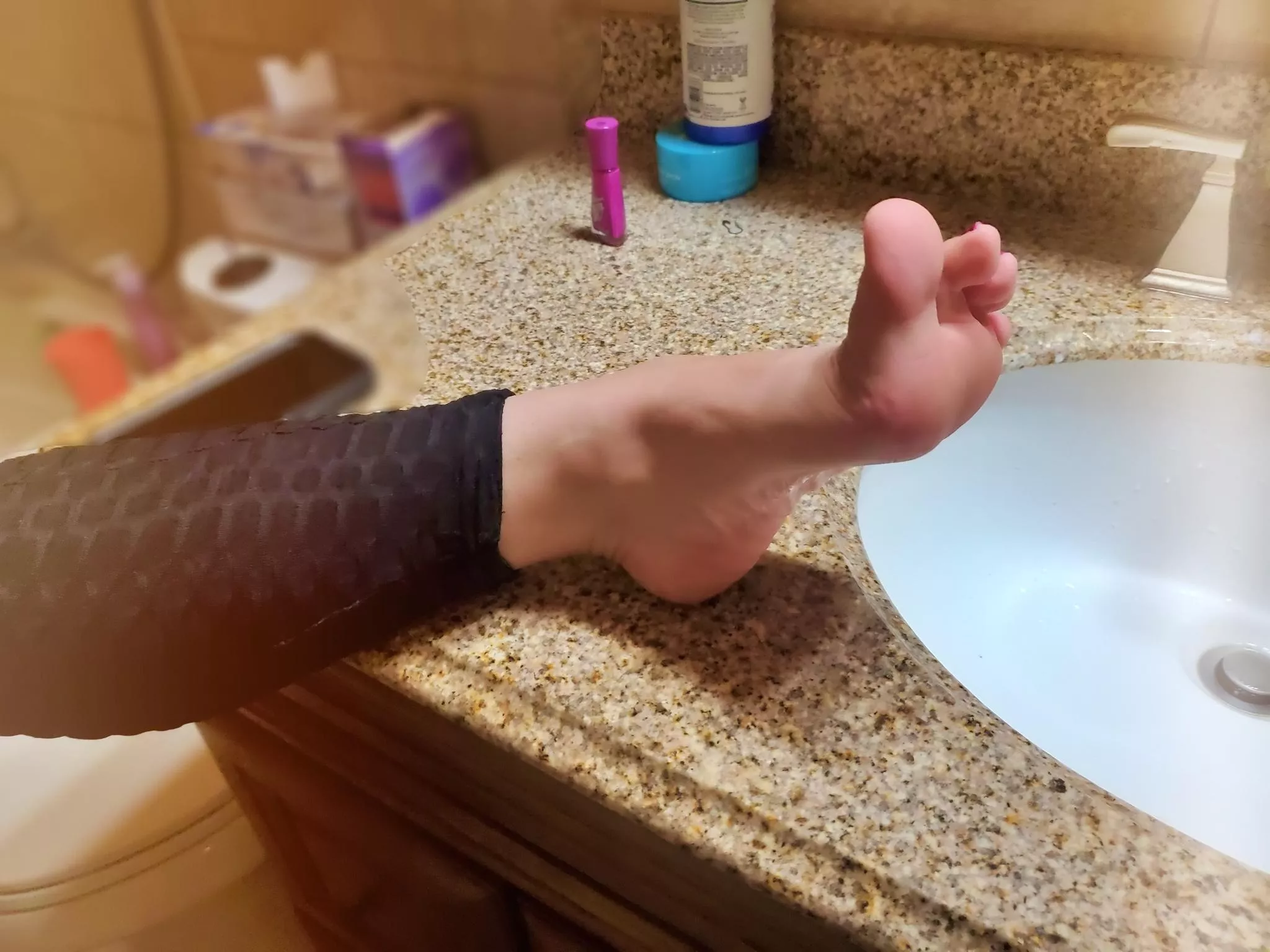 (33) Oh, hey… I didn’t see you there! posted by XxHardKnDxX