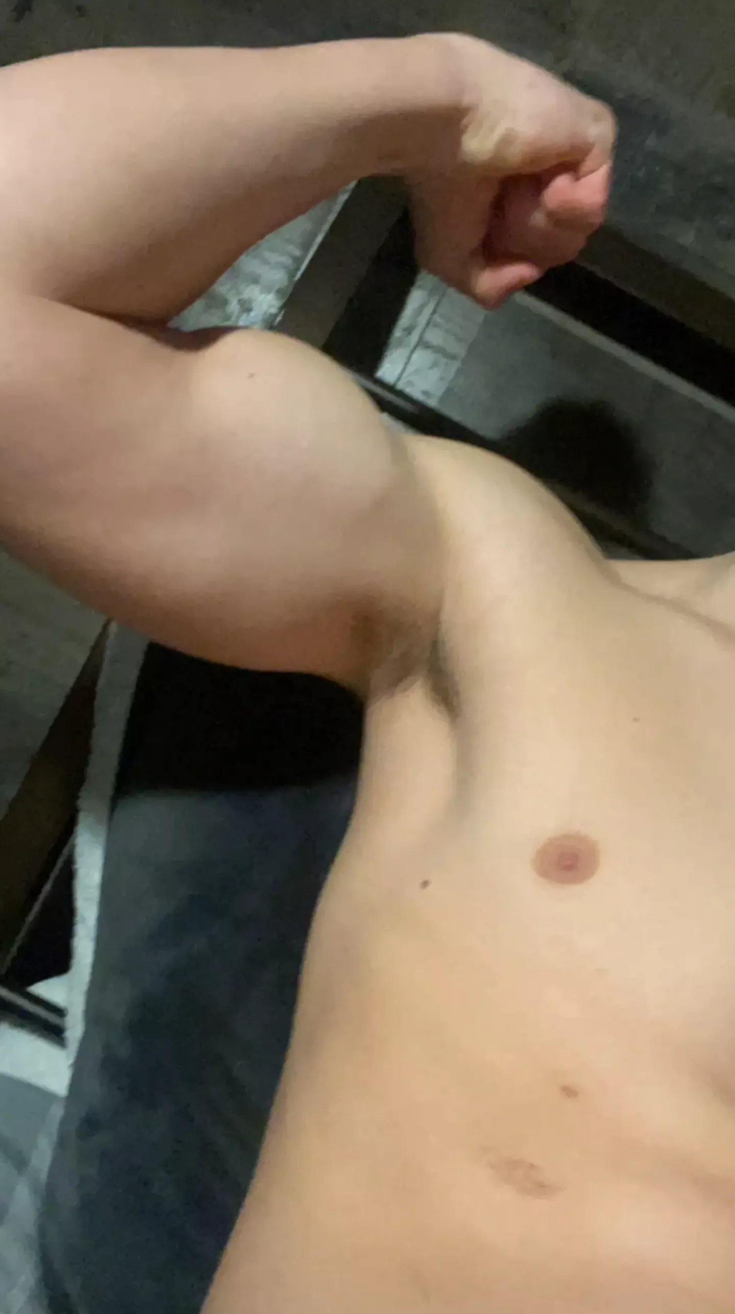 Anyone wanna chat? Hmu posted by swimboy_99