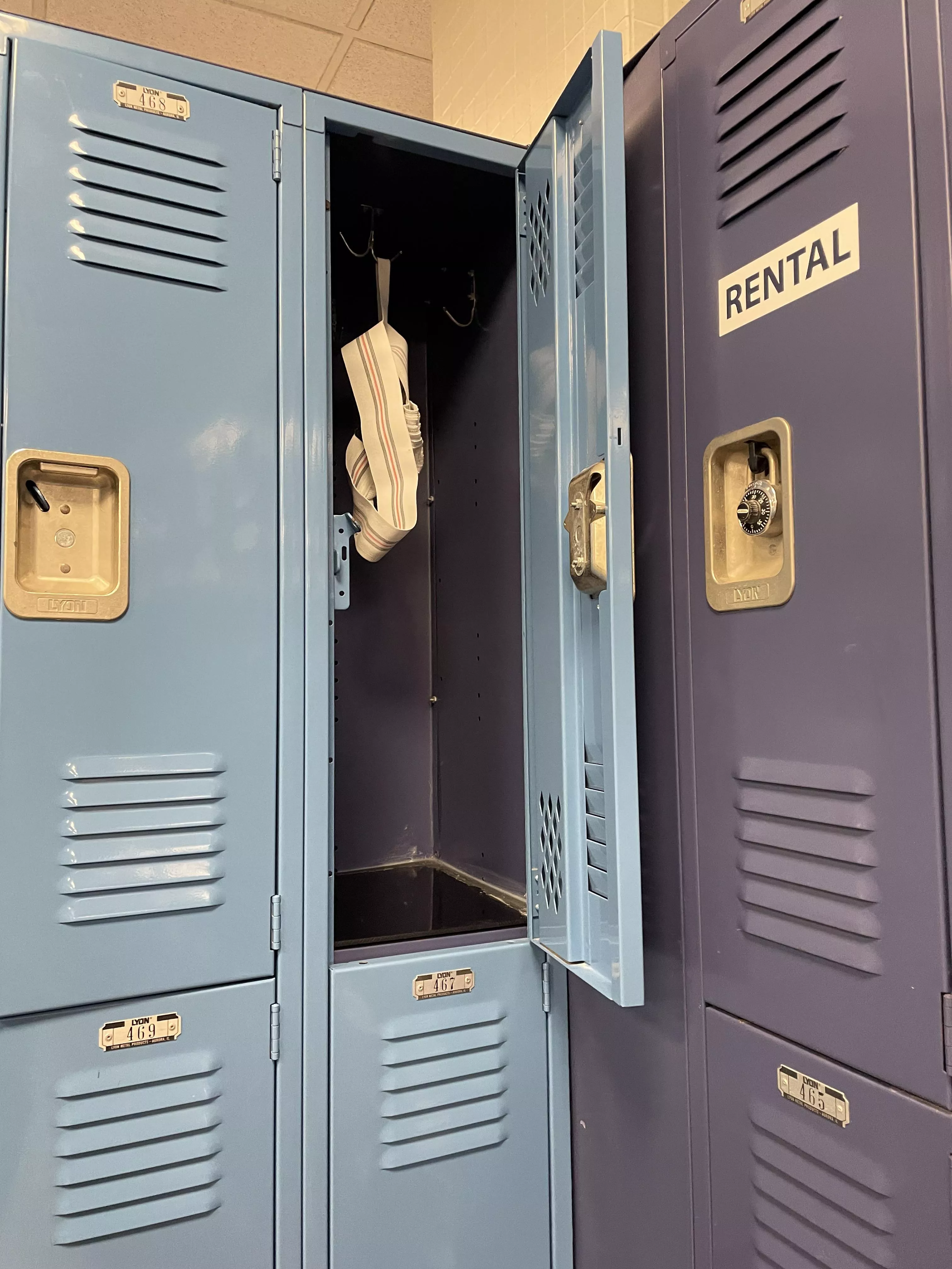 Anyone wanna trade undies at the gym lockers? posted by gayginger8888