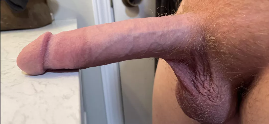 Can’t get any love on r/BWC..do you think I belong there? Also, if I made your eyes widen, you have to let me finish on your face 😘 by ClamChopzz