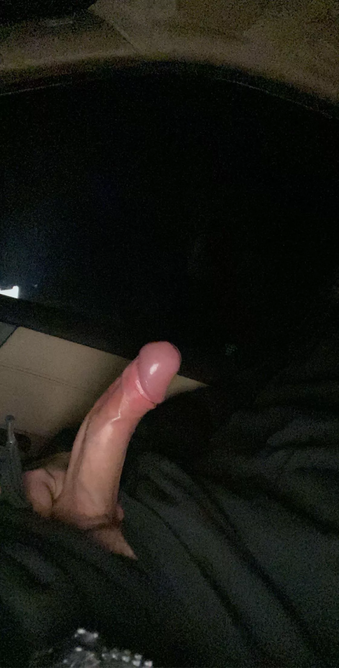 car selfie 🫣🍆 posted by [deleted]