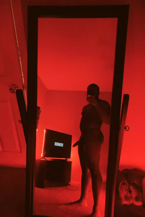 Do you like my side silhouette? Lmk by Wild-Athlete-6063