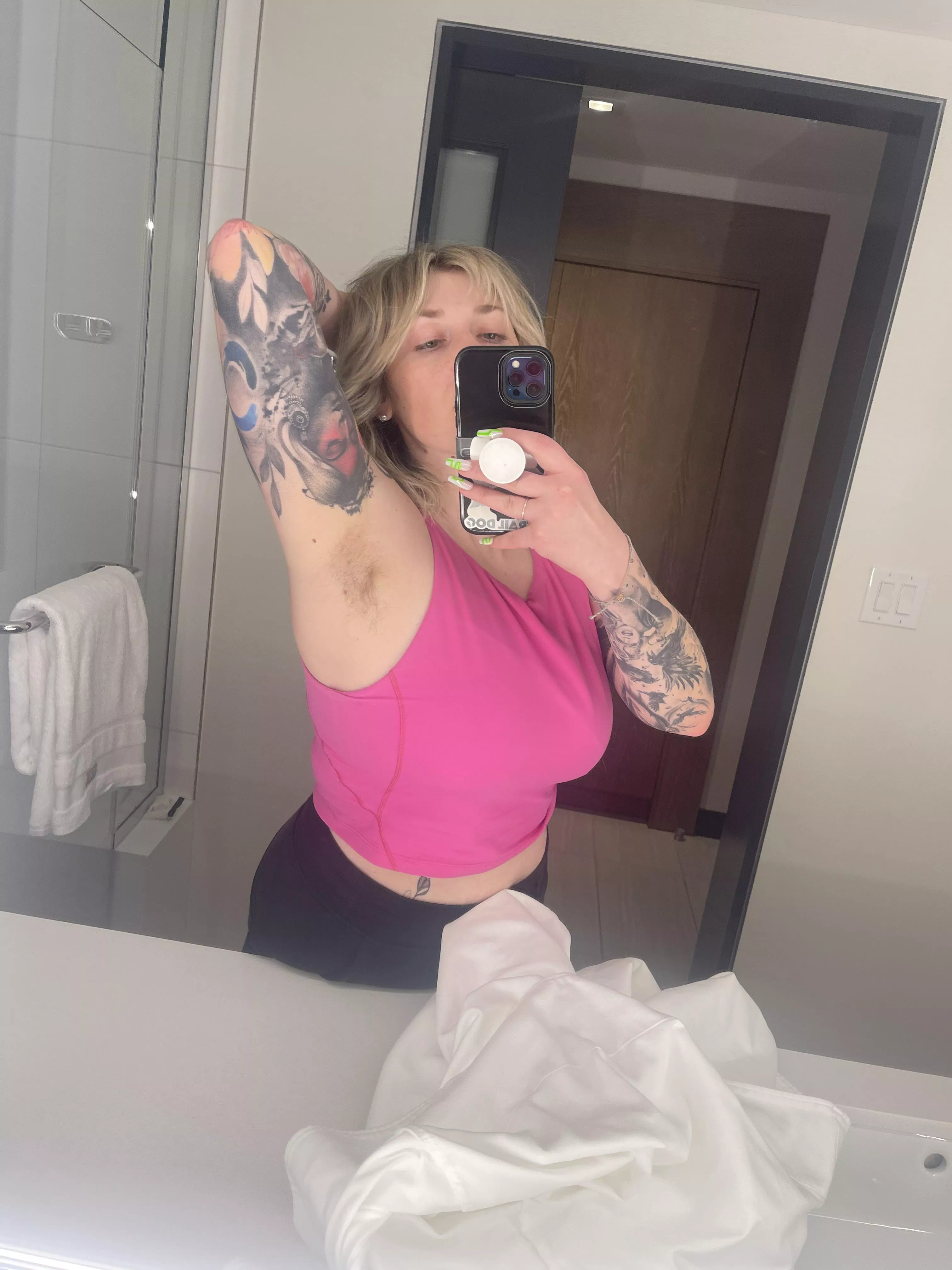 Do you like pits that match the pussy? posted by lucia_swings