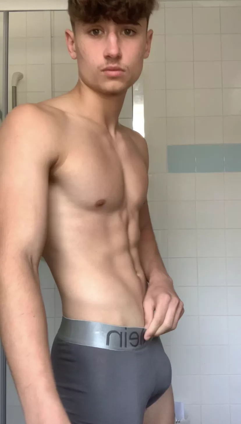 Do you love my underwear? posted by leo-brooks