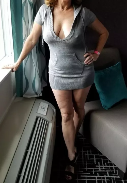 Go ahead, lift it up. by Stag-husband