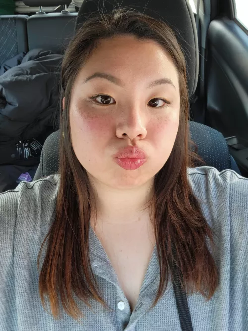 Hi 👋 by nothereyett