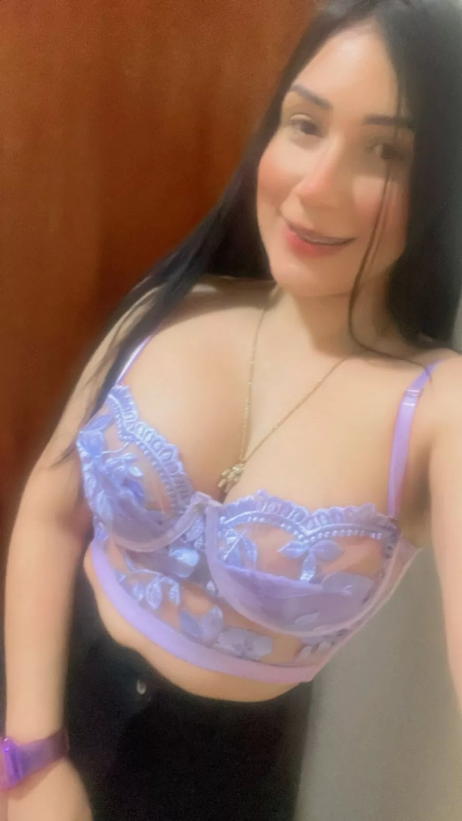 Hola everyone posted by KatiuskaFereira