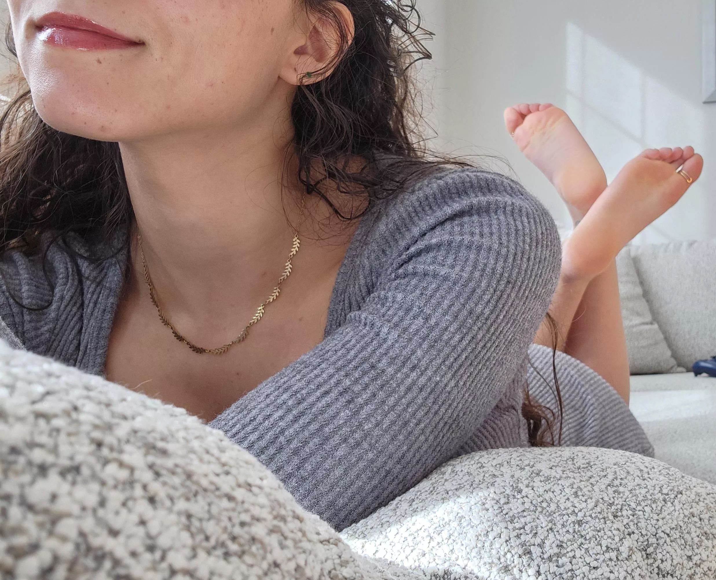 Hungry? I have something you can eat 😉😋 posted by KittyCatToeBean