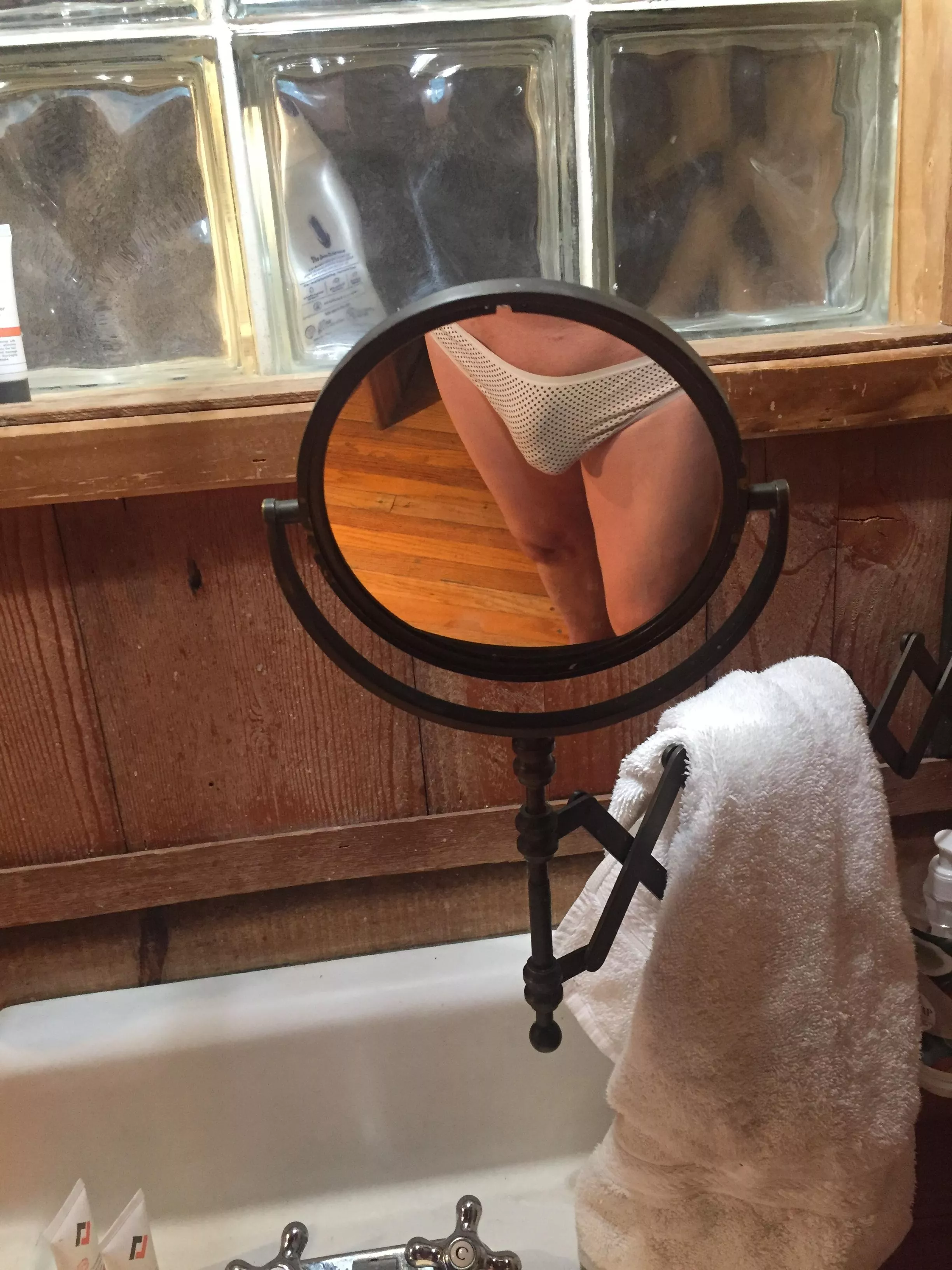 I hope you like my bulge posted by naughtykellie-reddit