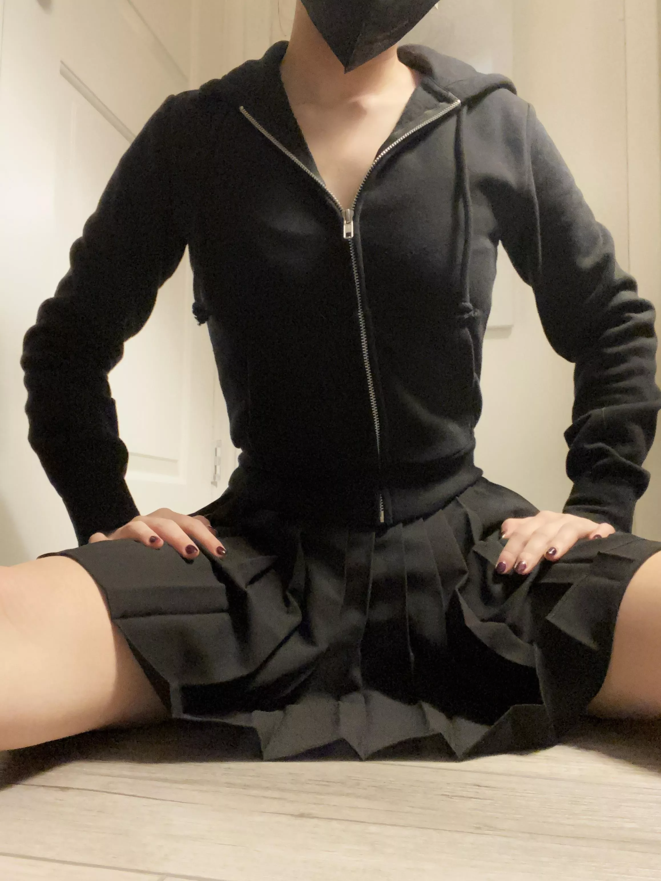 I love mini skirts :) posted by ToxieFangirl